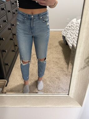 American Eagle Outfitters Light Blue Mom Ripped Jeans